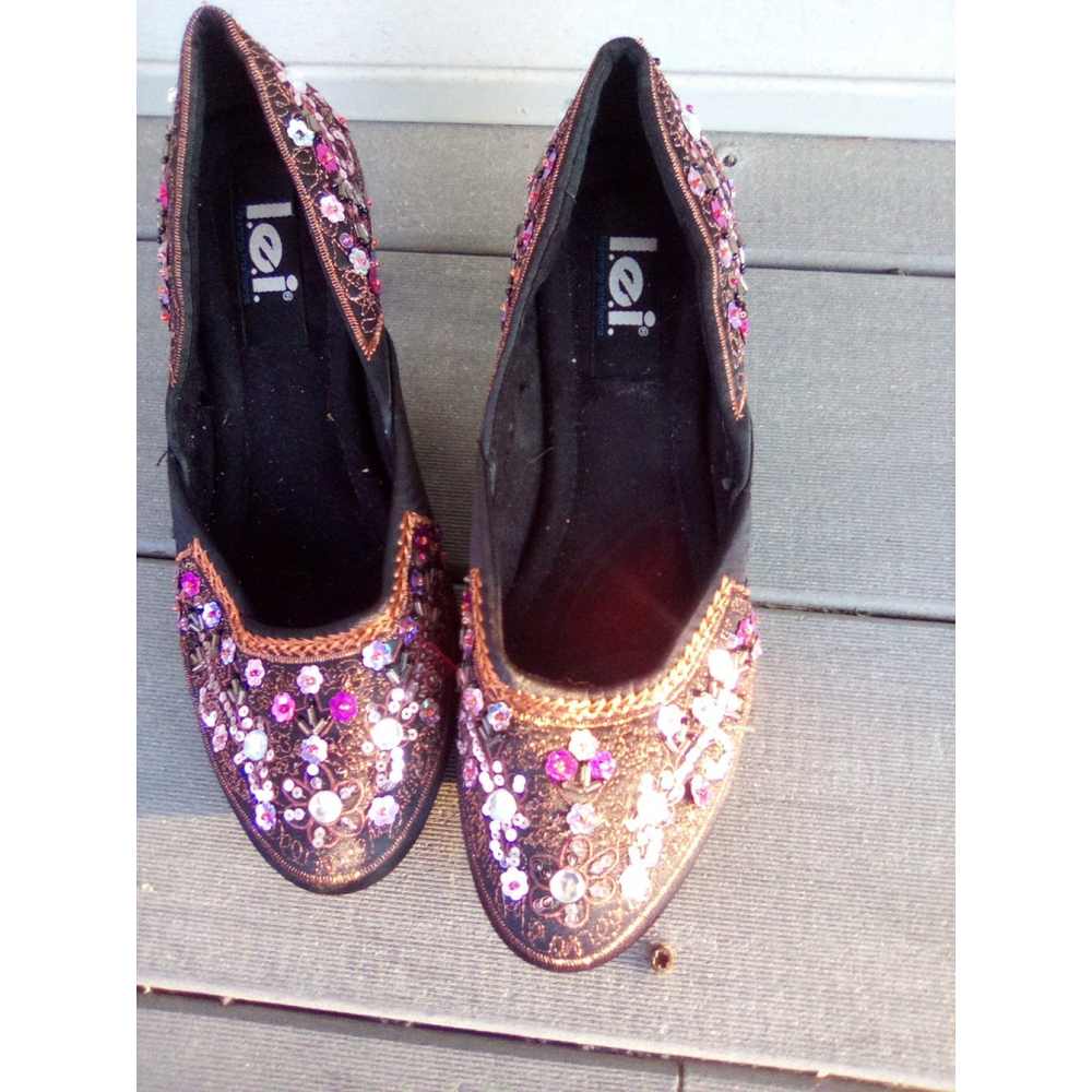 L.E.I SHOES WOMEN SIZE 8